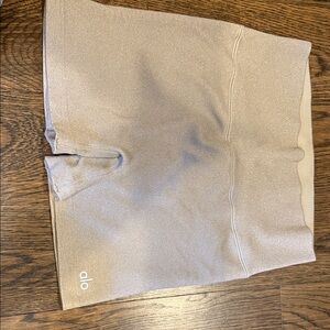 ALO Yoga Women's Beige Bike Shorts